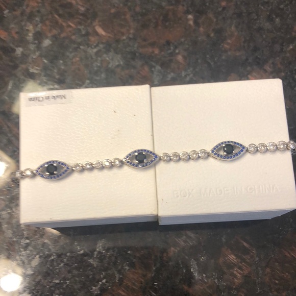 Silver evil eye 🧿 bracelet - Picture 1 of 3